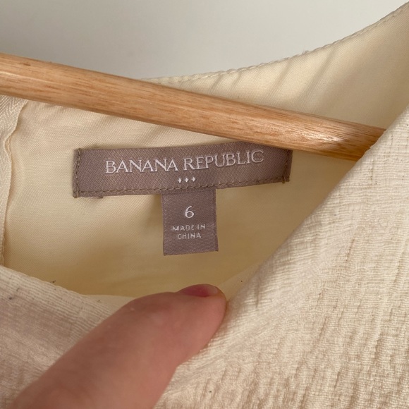 Size 6 - Classy Cream Banana Republic layered dress - Picture 10 of 13